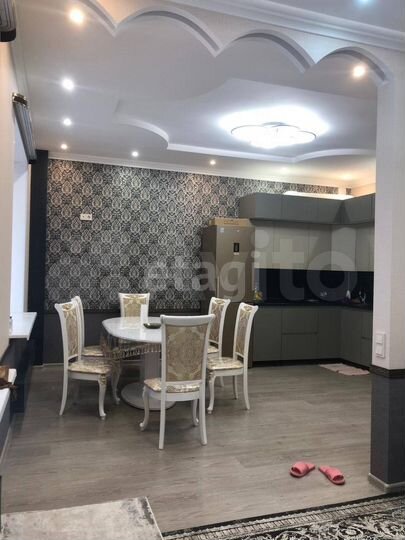 3-к. квартира, 80 м², 2/8 эт.