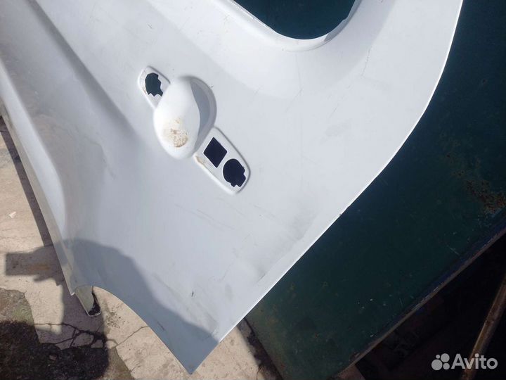 Дверь задняя левая Ford Explorer 5