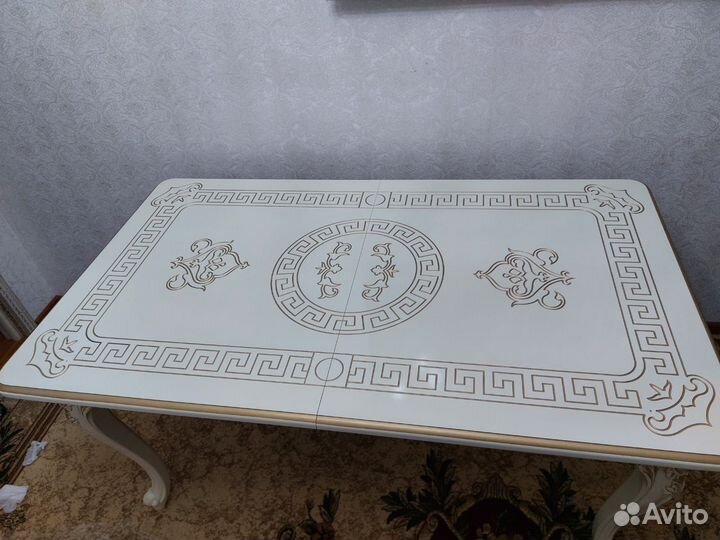 Стол