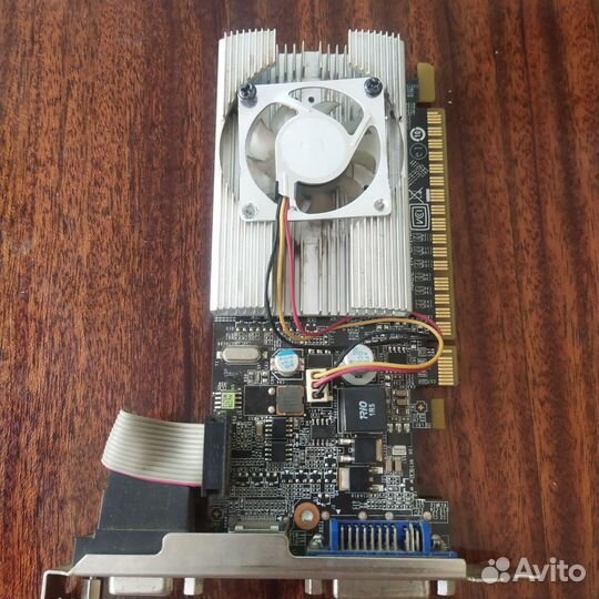 Bидeокapтa asus