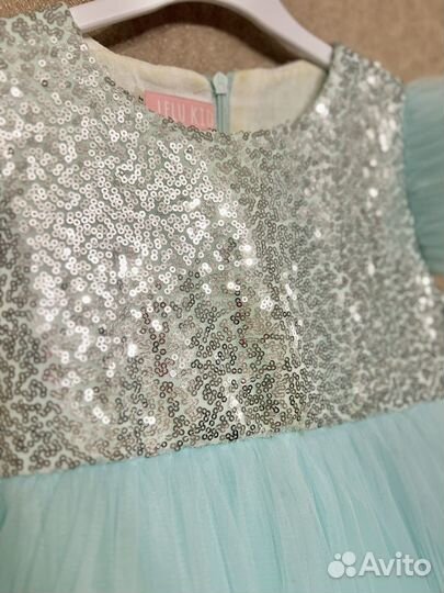 Платье нарядное 122 р