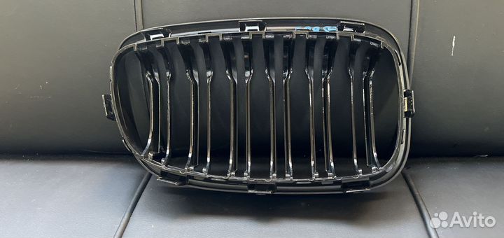 Решетка радиатора Л BMW 1 серии F20