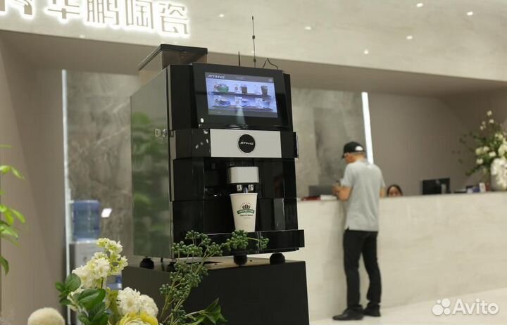 Профессиональная кофемашина для кофейни