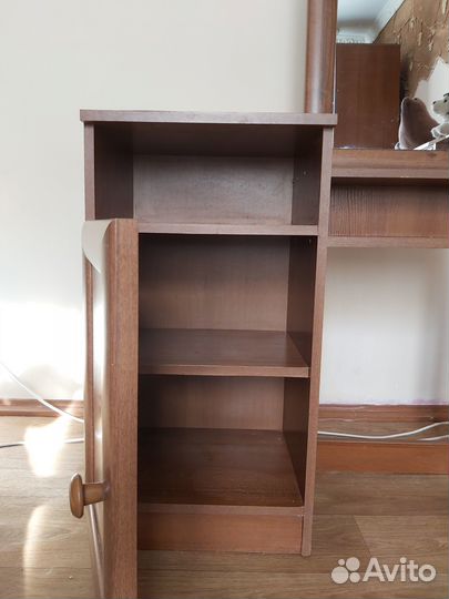 Туалетный столик зеркало в прихожую