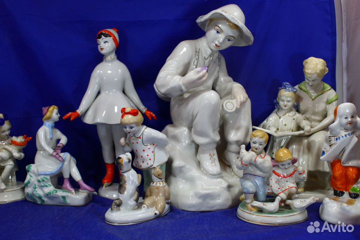 Коллекция фарфоровых статуэток Счастливое детство