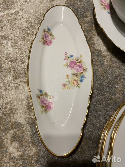 Набор столовой посуды новый