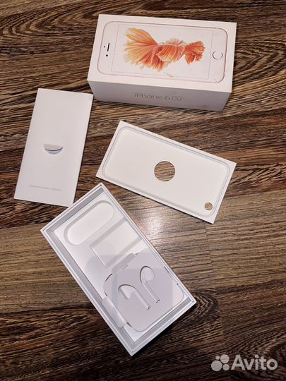 Коробка от айфона