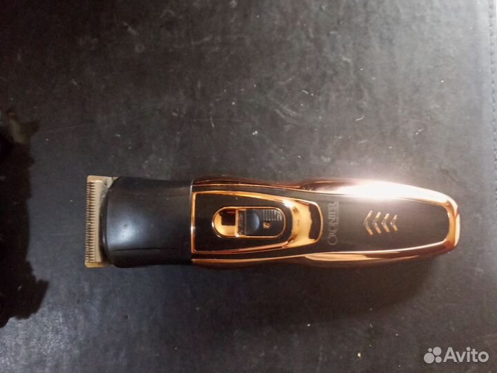 Аккумуляторная машинка для стрижки