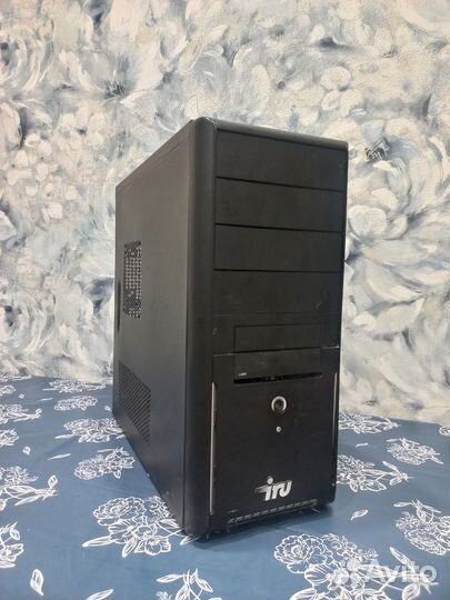 Intel Core i5 /DDR 3 8gb