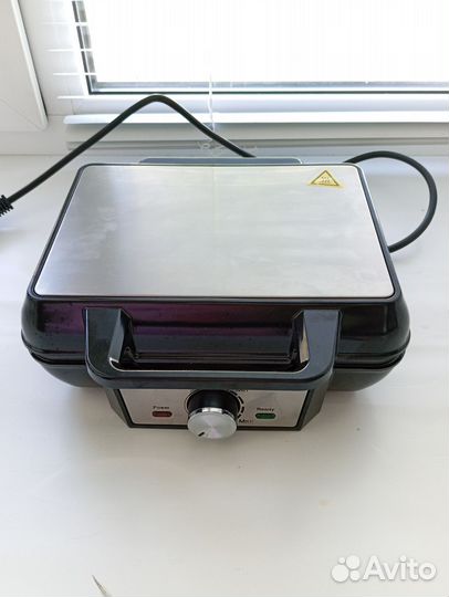 Электрическая вафельница