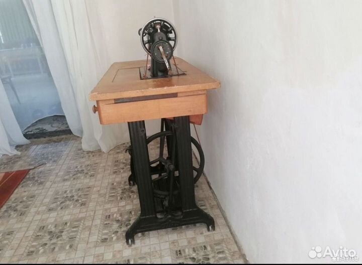 Швейная машинка