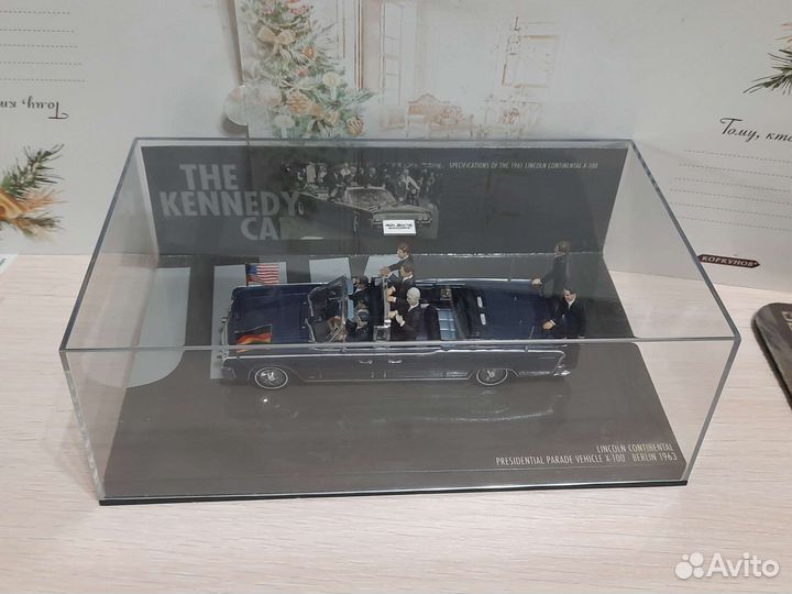 Lincoln continental X-100 1963 1:43 Minichamps