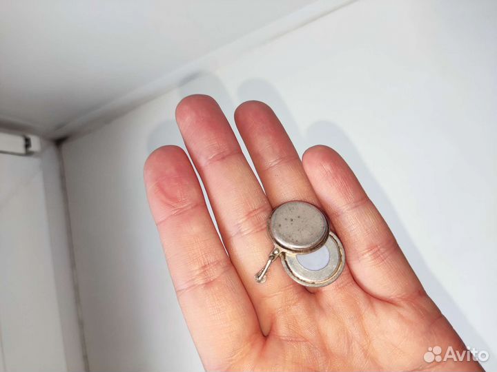 Подвеска кулон эмаль с секретом винтаж