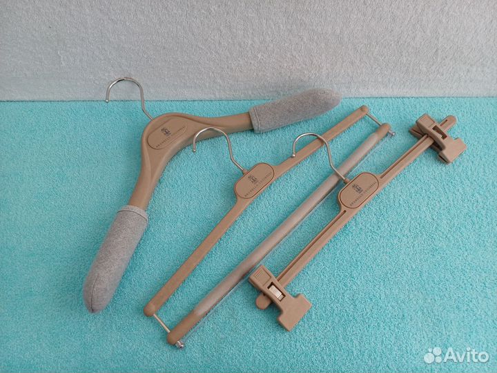 Комплект Brunello Cucinelli три вешалки оригинал