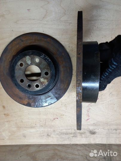 Диски тормозные задние