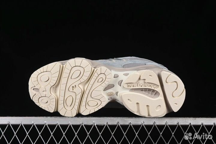 Кроссовки The Kith x New Balance M1000 Quarry