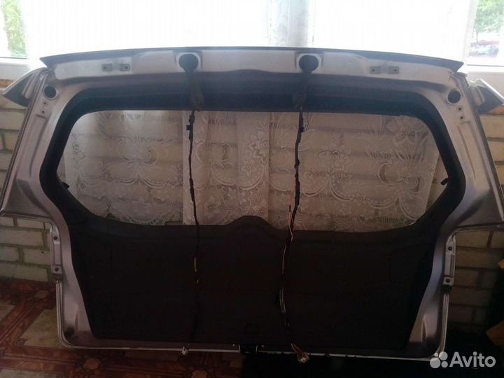 Дверь багажника mitsubishi outlander xl