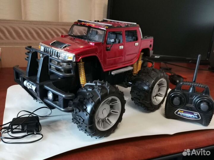 Радио управляемый внедорожник