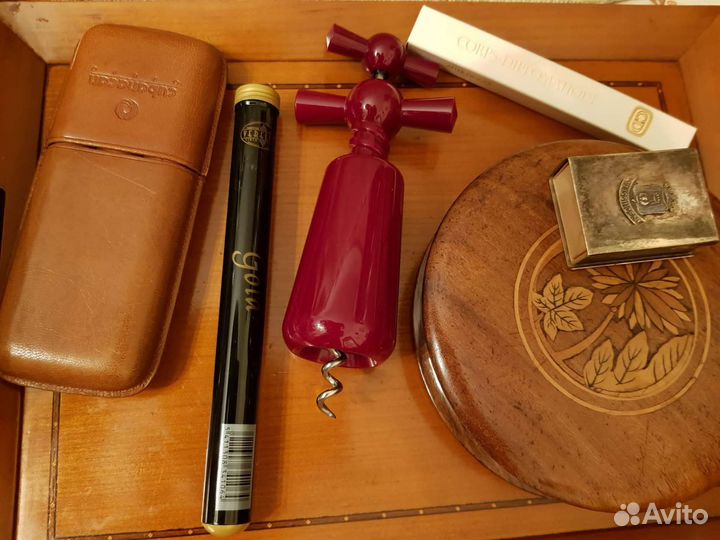 Открывалка-штопор для вина