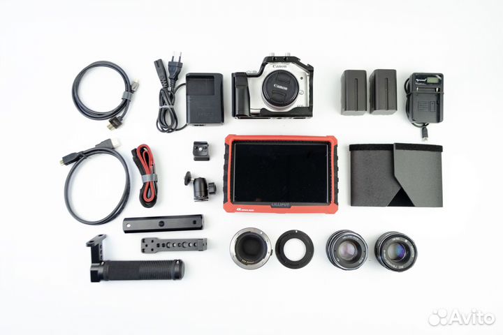 Фотоаппарат Canon m50 kit 15-45 + комплект