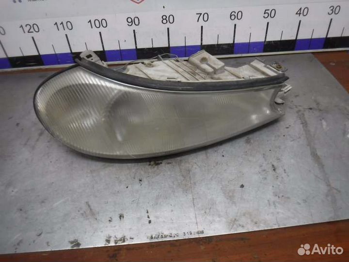 Фара передняя правая Ford Mondeo 2 1.6 1997