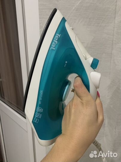 Гладильная доска и утюг