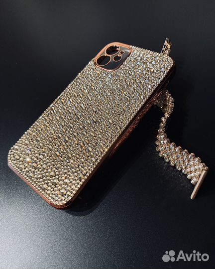 Инкрустация стразами