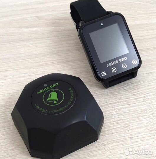 Кнопка вызова официанта, персонала и часы-пейджер