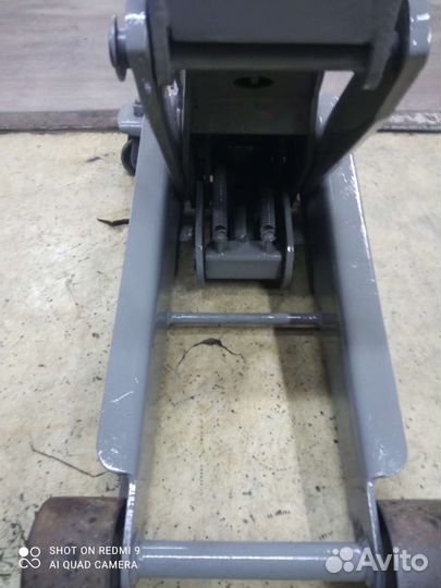 Продам подкатной гидравлический домкрат 