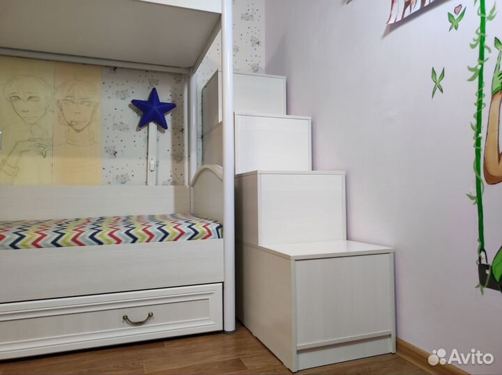 Двухъярусная кровать