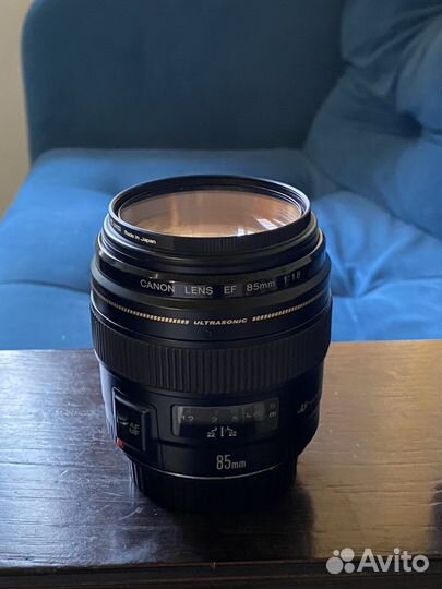 Canon EF 85mm f/1.8 USM