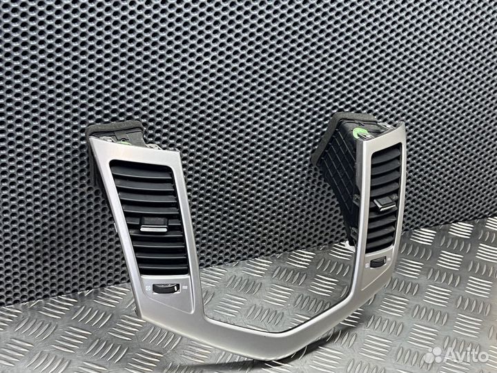 Накладка декоративная Chevrolet Cruze J300