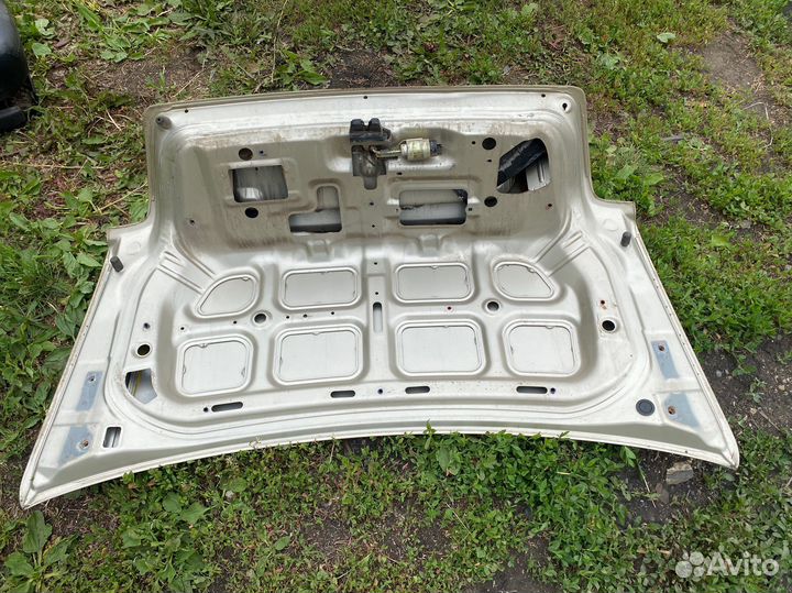 Крышка багажника Hyundai Sonata EF