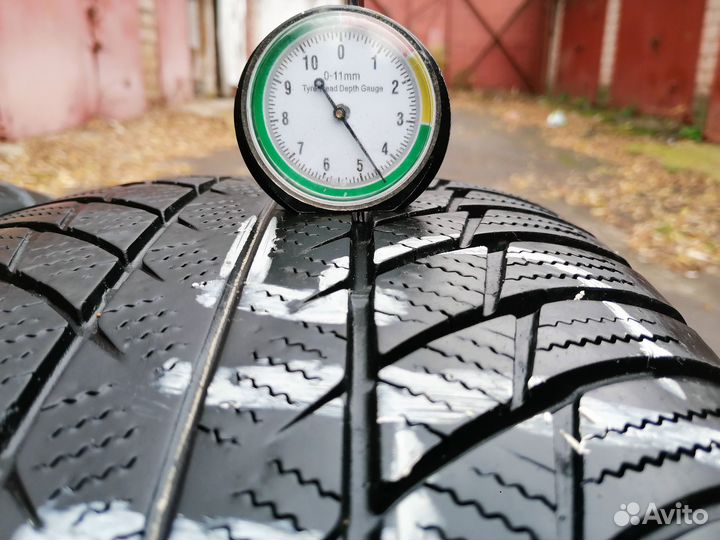 Bridgestone Blizzak LM-001 225/60 R18 104H