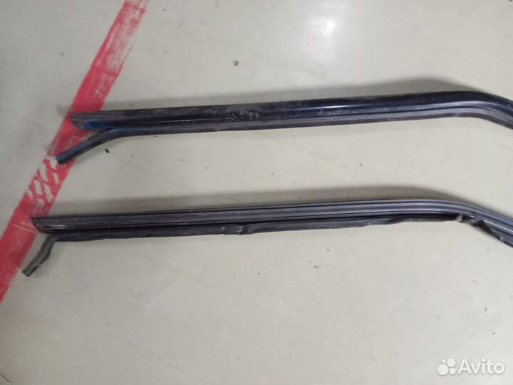 Молдинг крыши 5 дверей VW Golf 2