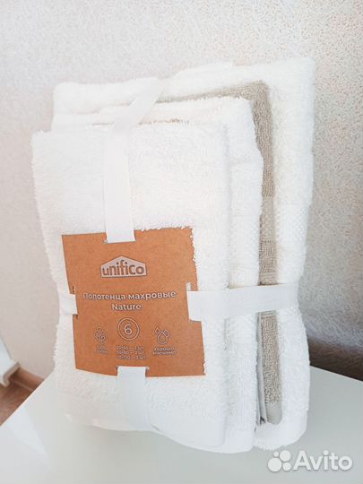 Набор махровых полотенец, новый