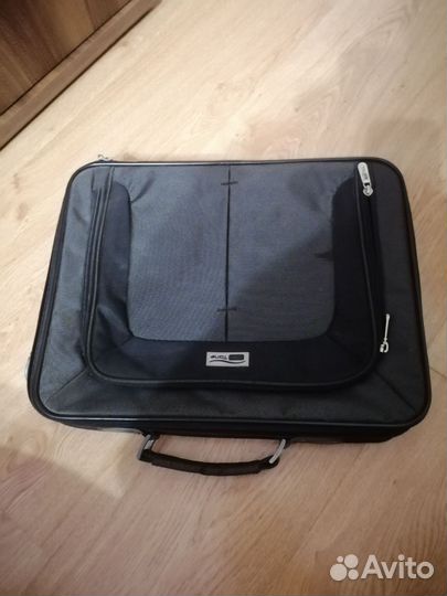 Портфель для ноутбука