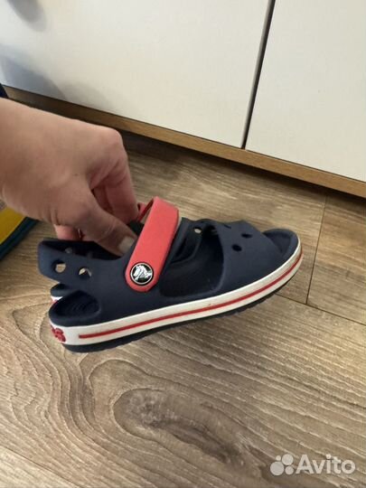 Сандали crocs c8