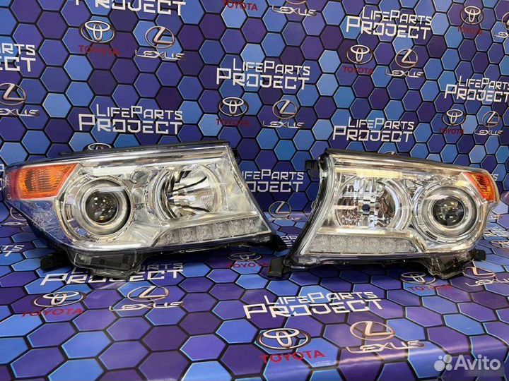 Фара Toyota Land Cruiser 200 2012-2015