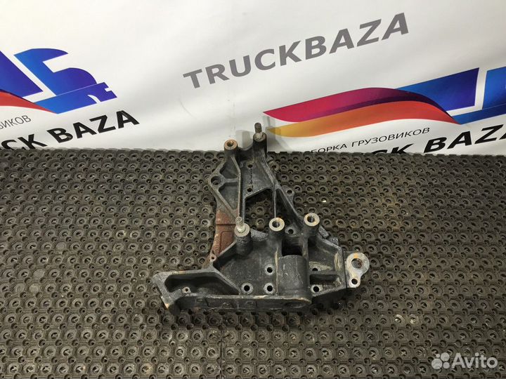 Кронштейн буксировочный левый Volvo FH