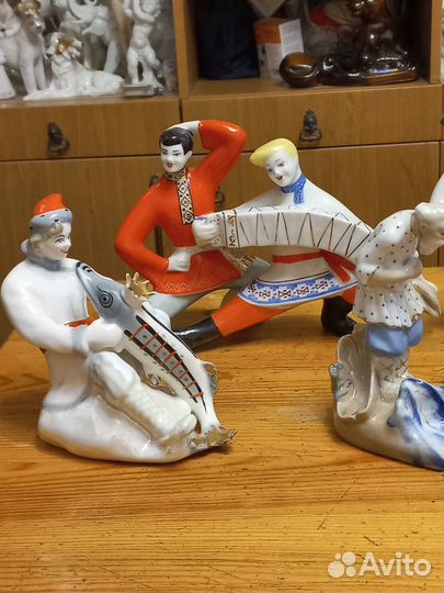 Фарфоровые статуэтки