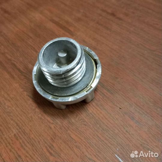 Крышка бензобака с кодовым замком