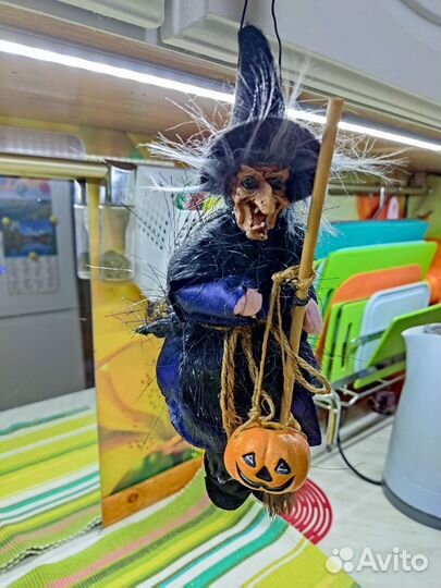 Кукла сувенирная(на батарейках)