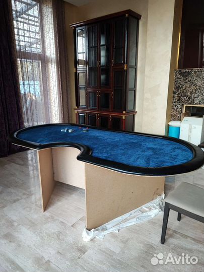 Покерный стол