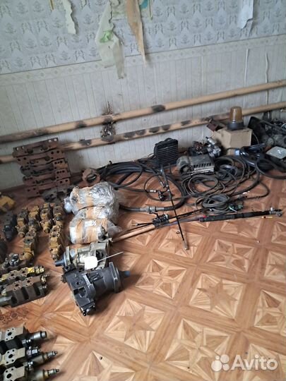 Джостик насос на экскаватор ек18.14.12