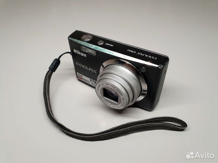 Фотоаппарат Nikon Coolpix s560