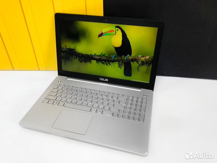 Ноутбук Asus i7 Geforce GT