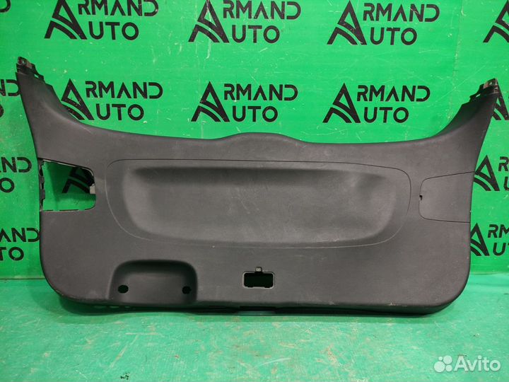 Обшивка двери багажника Kia Sorento 3 prime