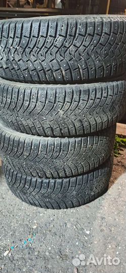 Michelin Latitude X-Ice 225/65 R17 102T