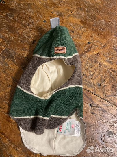 Зимние шапка и шлемы